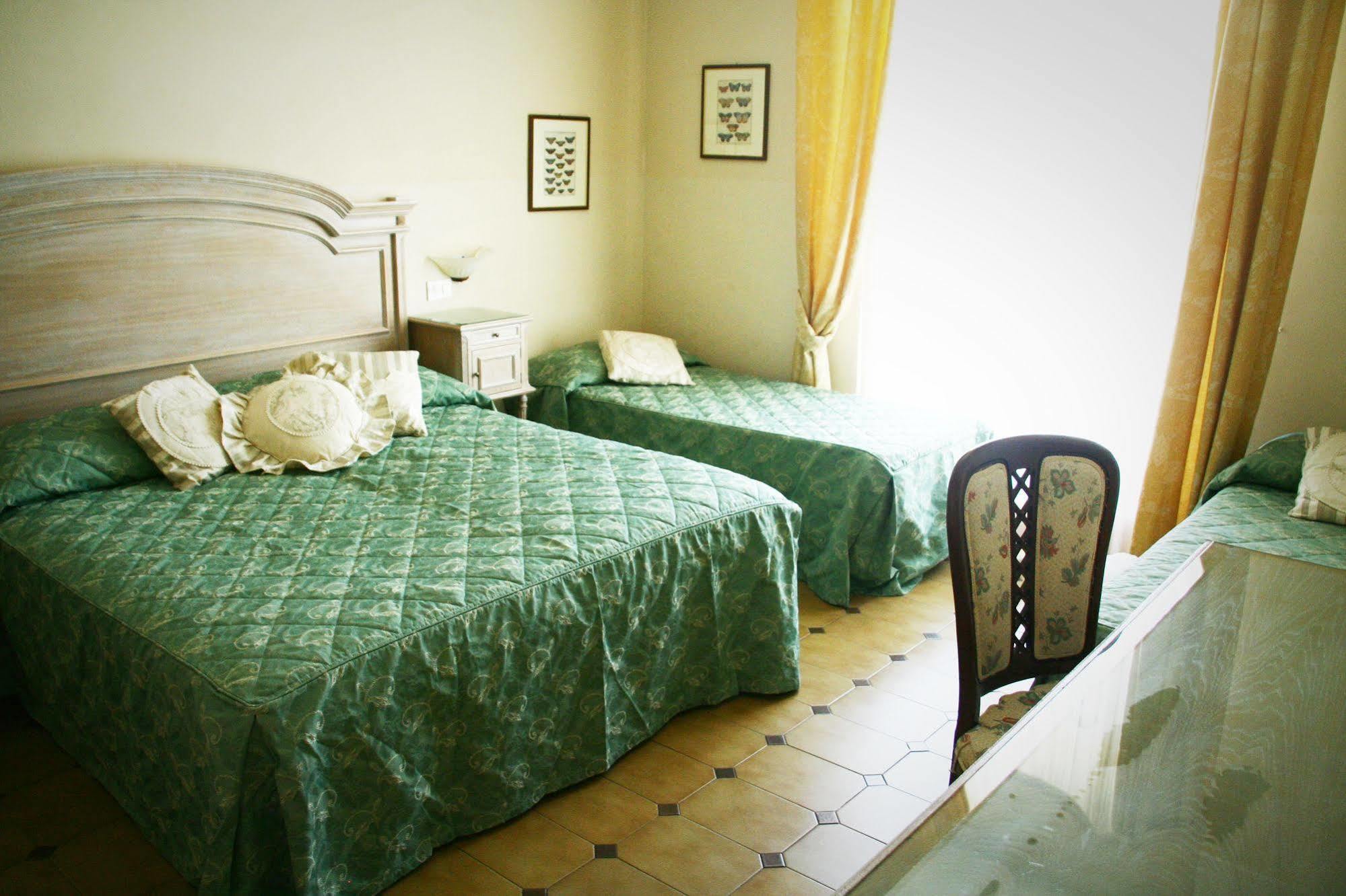Hotel Villa Margherita Quercianella Esterno foto